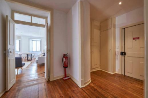 Stunning Apartment Near Chiado Lisboa Extérieur photo