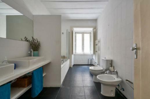 Stunning Apartment Near Chiado Lisboa Extérieur photo